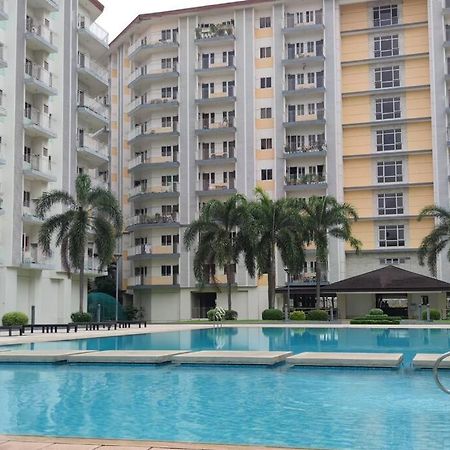 Cherolds Place Lovely 1 Bedroom Condo With Balcony Manilla Buitenkant foto