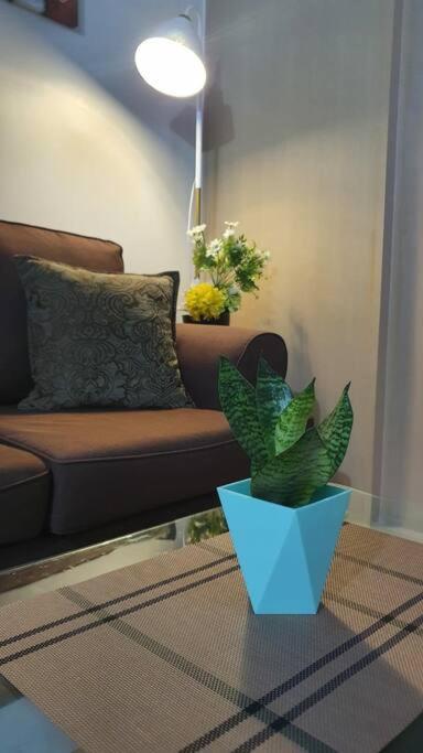 Cherolds Place Lovely 1 Bedroom Condo With Balcony Manilla Buitenkant foto