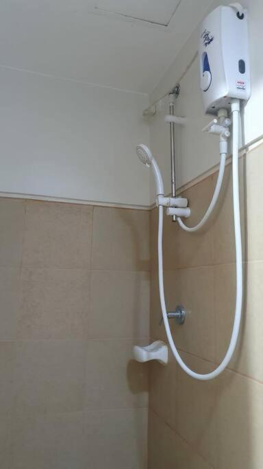 Cherolds Place Lovely 1 Bedroom Condo With Balcony Manilla Buitenkant foto